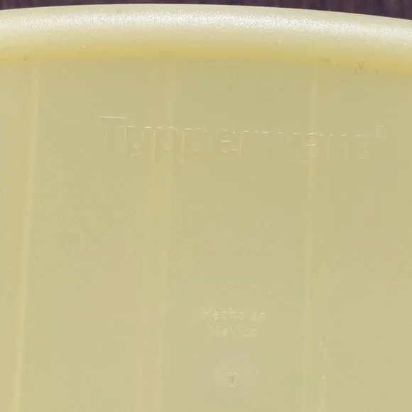 Tupperware Cheese Hanger - Picture 7 of 8